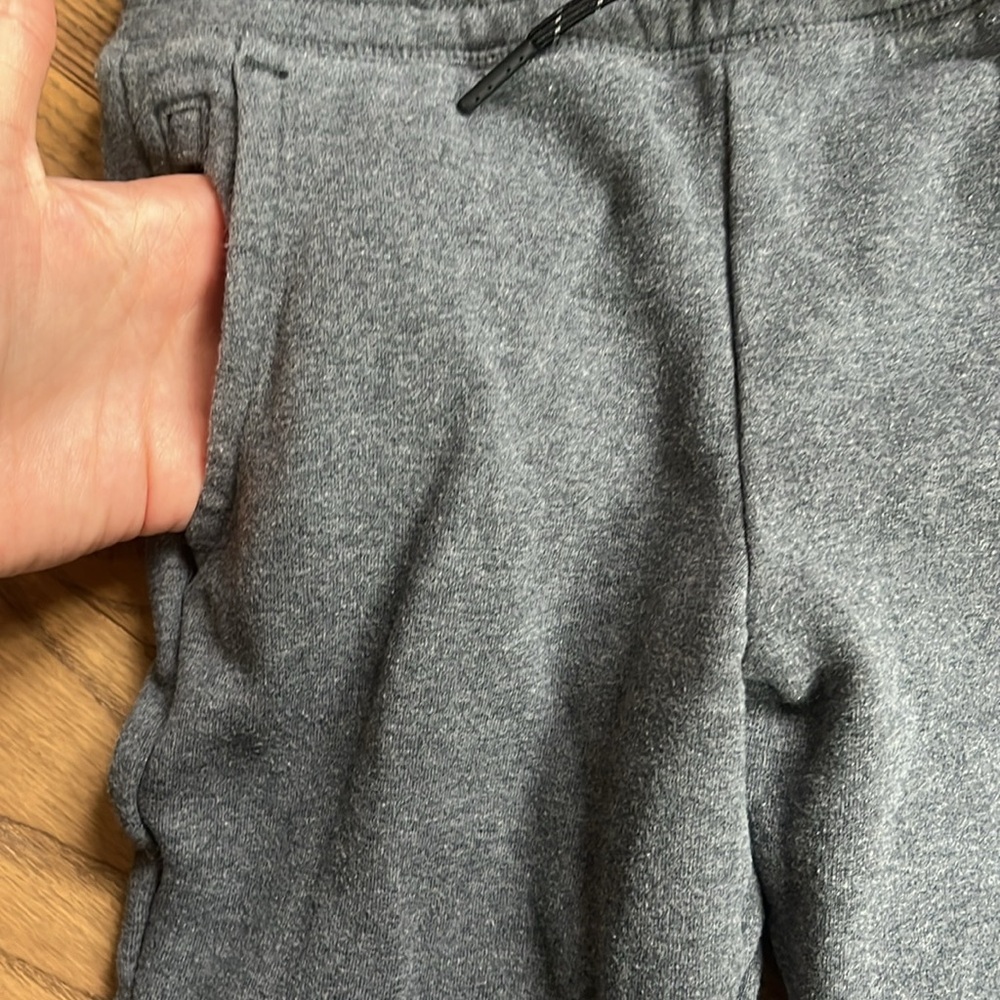 Members mark Sam's club boys everyday jogger pants size small 6/7 - Picture 2 of 4